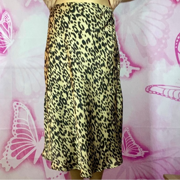 Cheetah print midi skirt - Picture 4 of 4